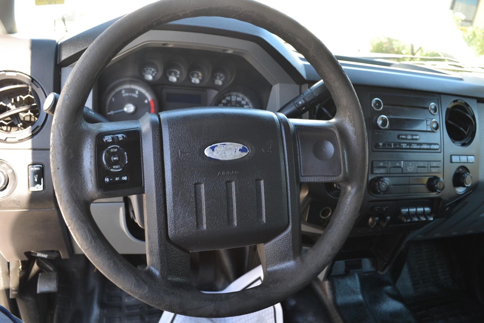 2013 WHITE Ford F550 with an POWERSTROKE 6.7L DIESEL engine, AUTOMATIC transmission, located at 9172 North Fwy, Houston, TX, 77037, (713) 910-6868, 29.887470, -95.411903 - CREW CAB, 11FT FLATBED, BUMPER PULL HITCH, 19,000LB GVWR , 4X4, POWER WINDOWS , LOCKS & MIRRORS, CRUISE CONTROL, COLD A/C - Photo#13